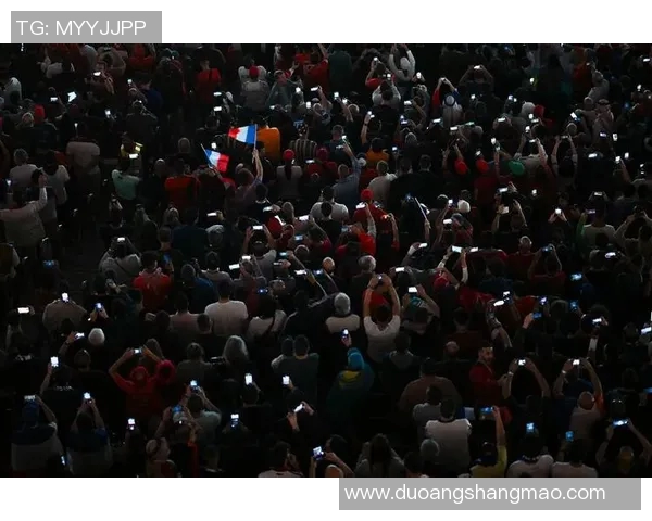 世界杯首次引入AI裁判系统技术助力提升赛事公正性与决策效率